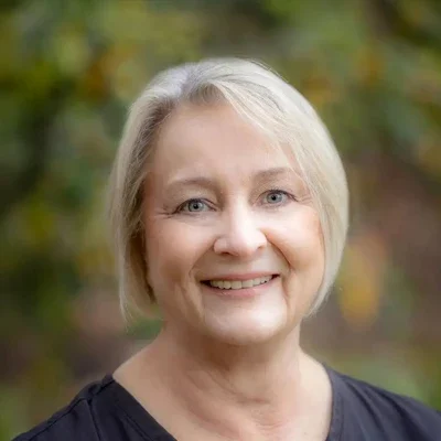 Oral Surgery Yakima WA Carolyn Meet the Team A headshot photo of Carolyn, the scheduling coordinator at Yakima Oral & Maxillofacial Surgery