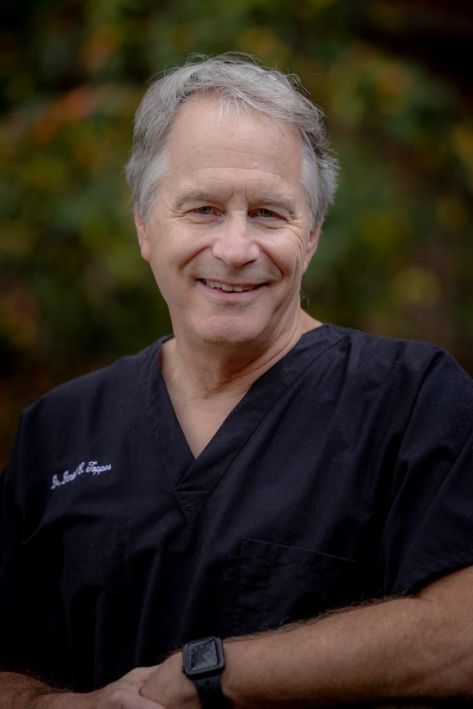 Photo of oral surgeon Dr. Daniel Topper